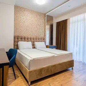 Olympus Hotel By Umbrella מלון